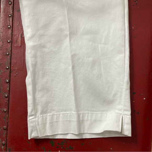Lee women’s white crop pant size medium - Picture 6 of 7